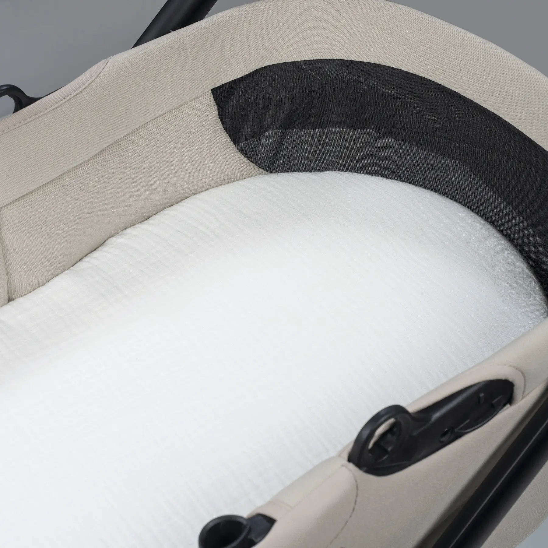 Cubre cuco dual + Sábana ajustable cuco Little Bloom Flor Gris - Imagen 4