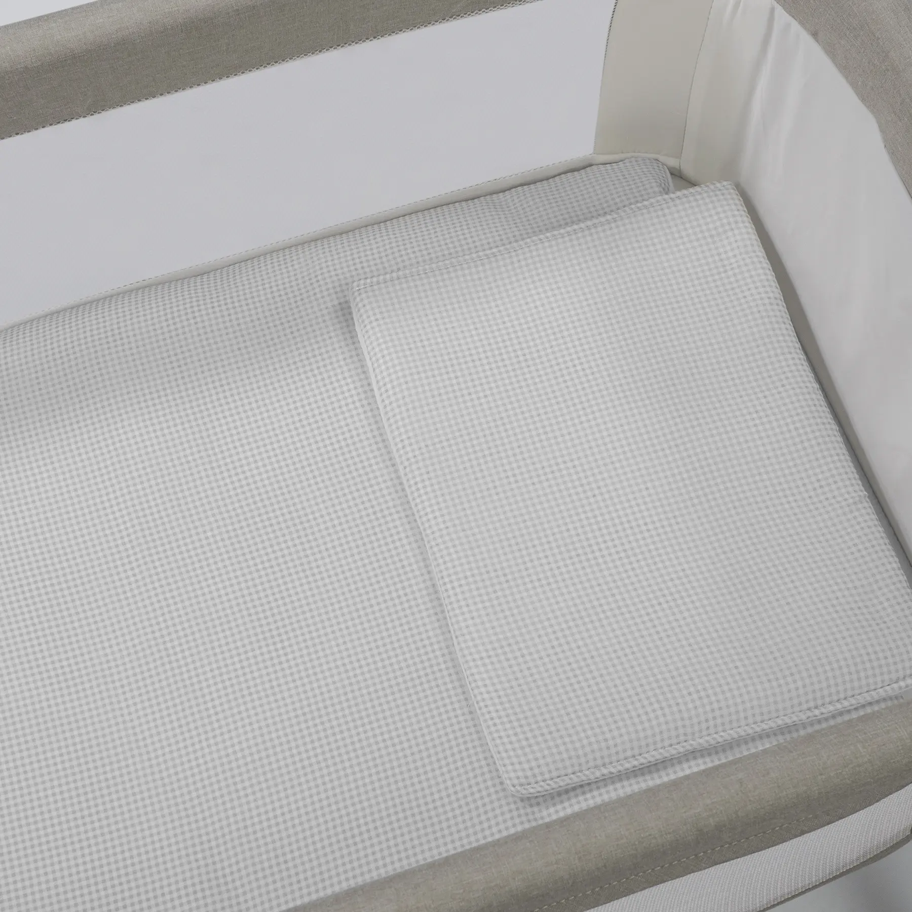 Edredón + sábana bajera + almohada cuna 90x50 cm Little Bloom Vichy Gris TOG 2,5 - Imagen 3