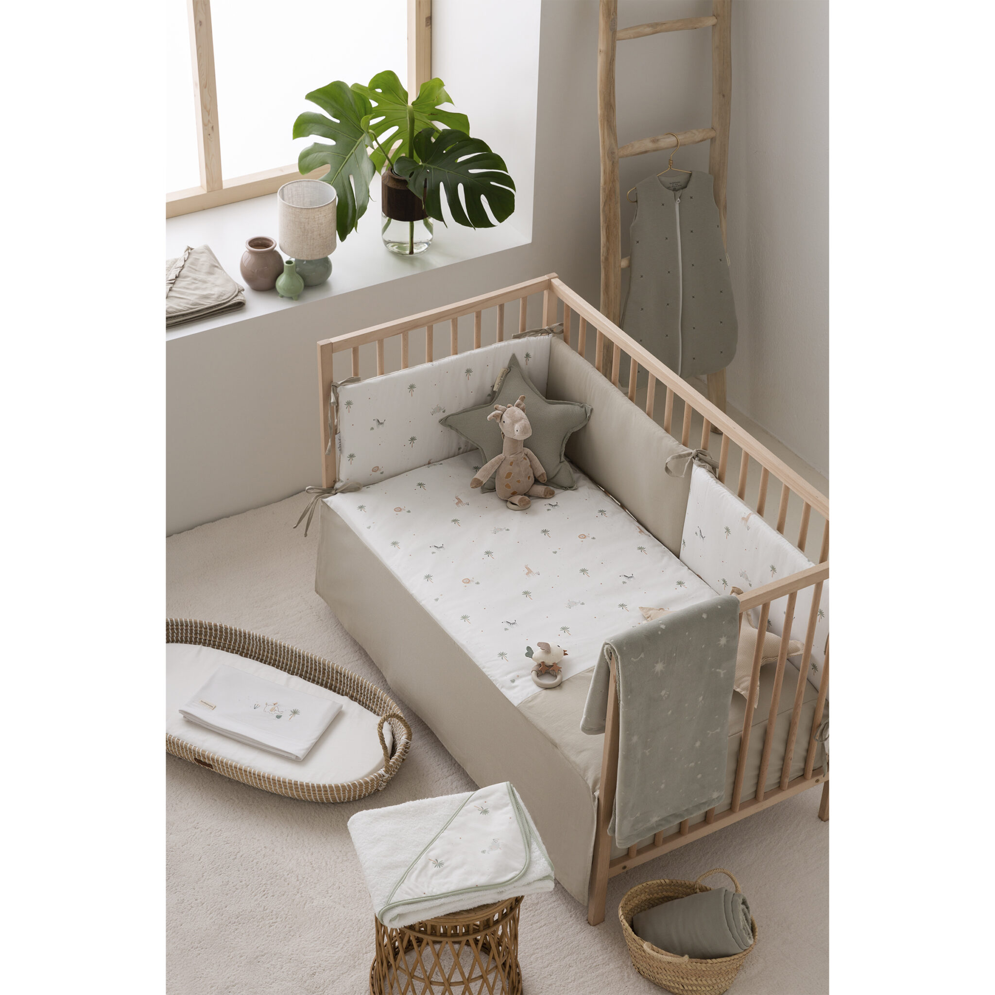 Juego sabanas punto jersey 3 piezas Palm 16 B|Verde Minicuna (50x80 - 90) - Bimbidreams - Imagen 2